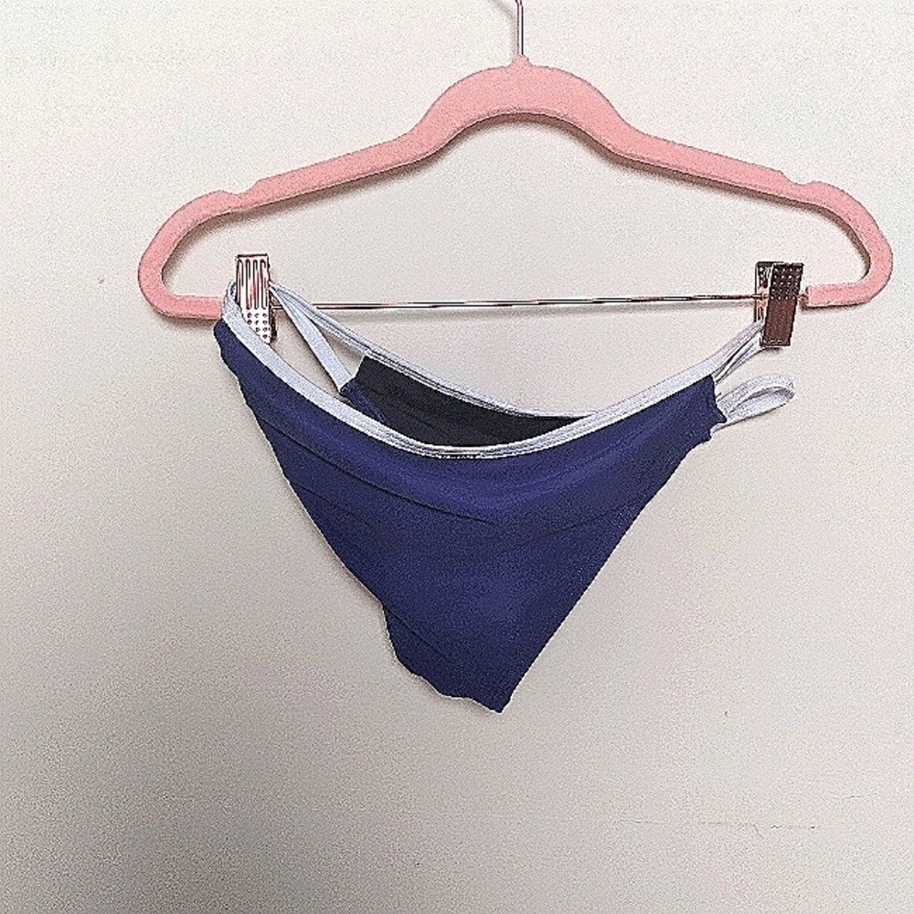 Relleciga Navy Blue and White Low Rise Bikini Bottoms Size Medium